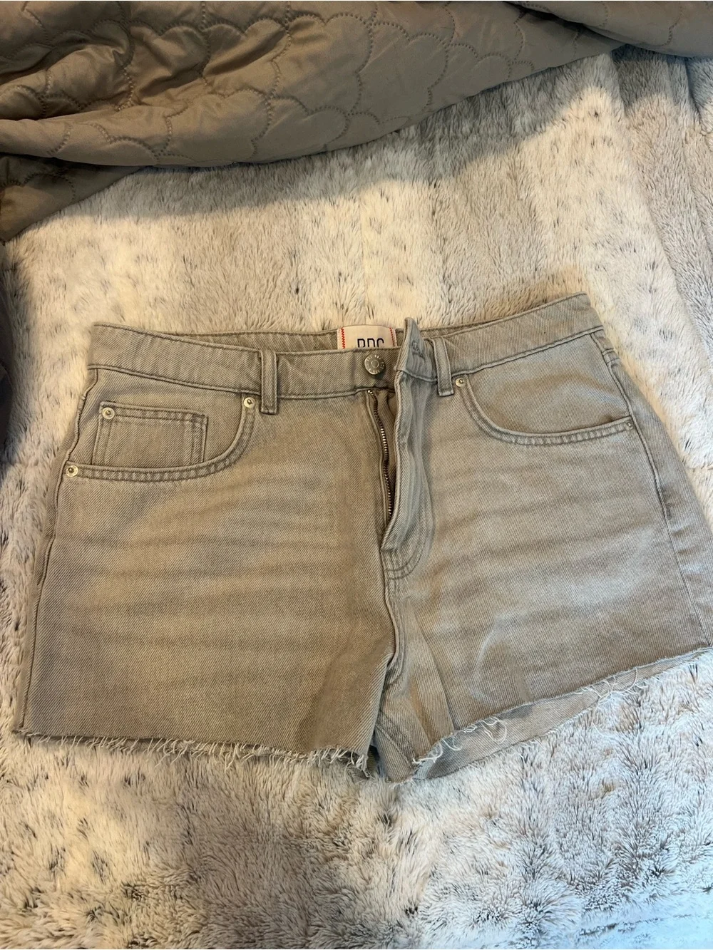BDG High-Rise Light Gray Wash Denim Cutoff Shorts Size 31